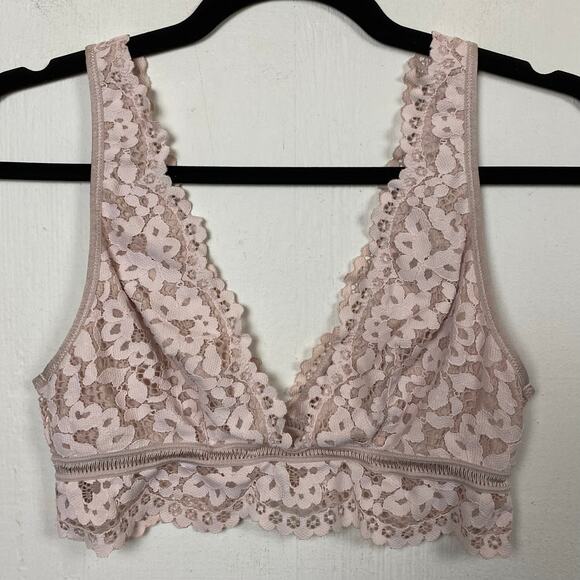 Victoria's Secret Blush Lace Soft Cup Bralette Size Medium - Picture 1 of 7